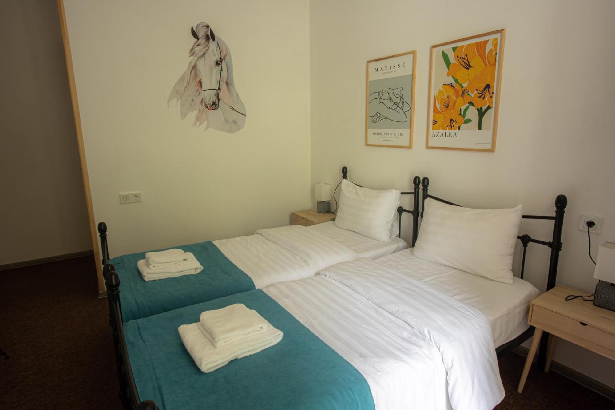 Mood Hotel Kazbegi Extérieur photo